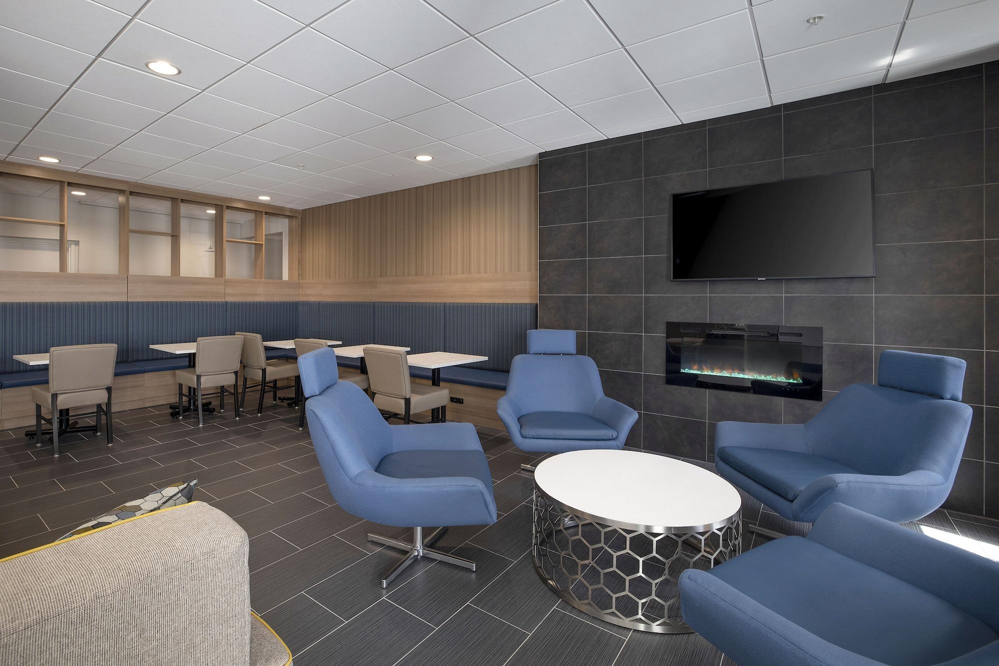 Microtel Inn & Suites By Wyndham Loveland Exterior photo