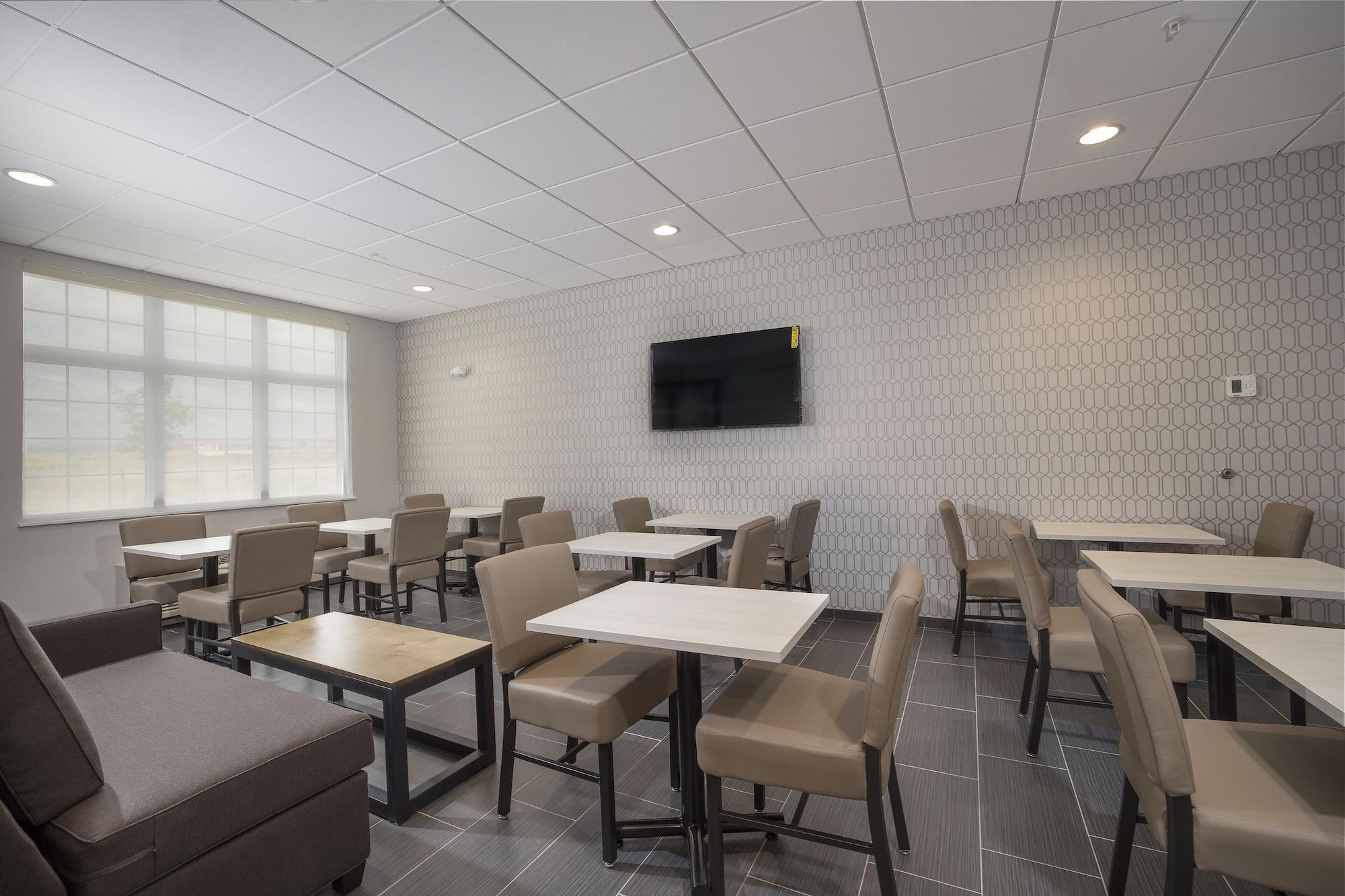Microtel Inn & Suites By Wyndham Loveland Exterior photo