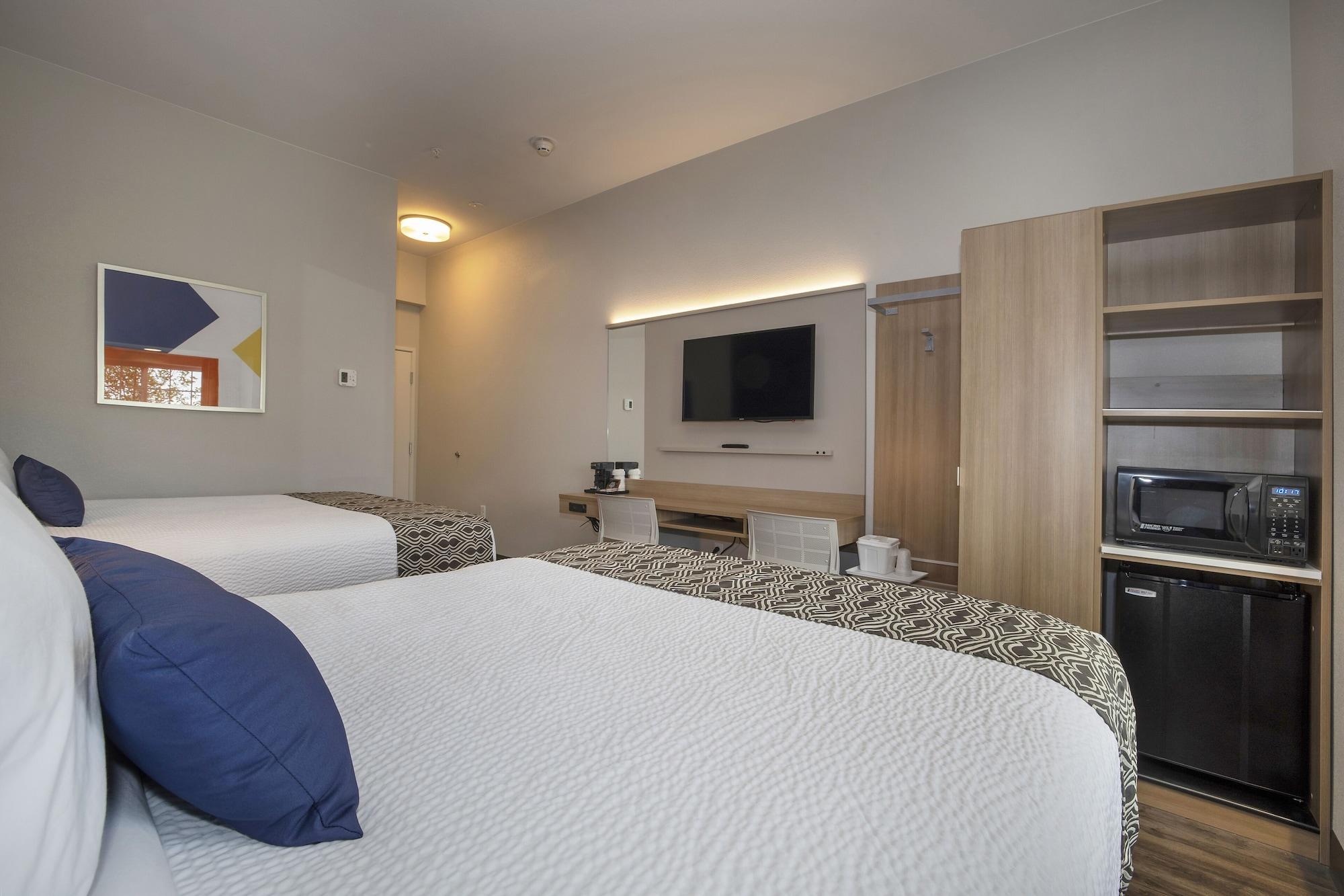Microtel Inn & Suites By Wyndham Loveland Exterior photo