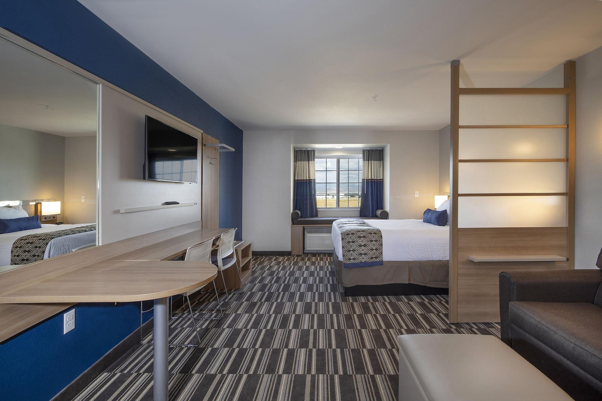 Microtel Inn & Suites By Wyndham Loveland Exterior photo