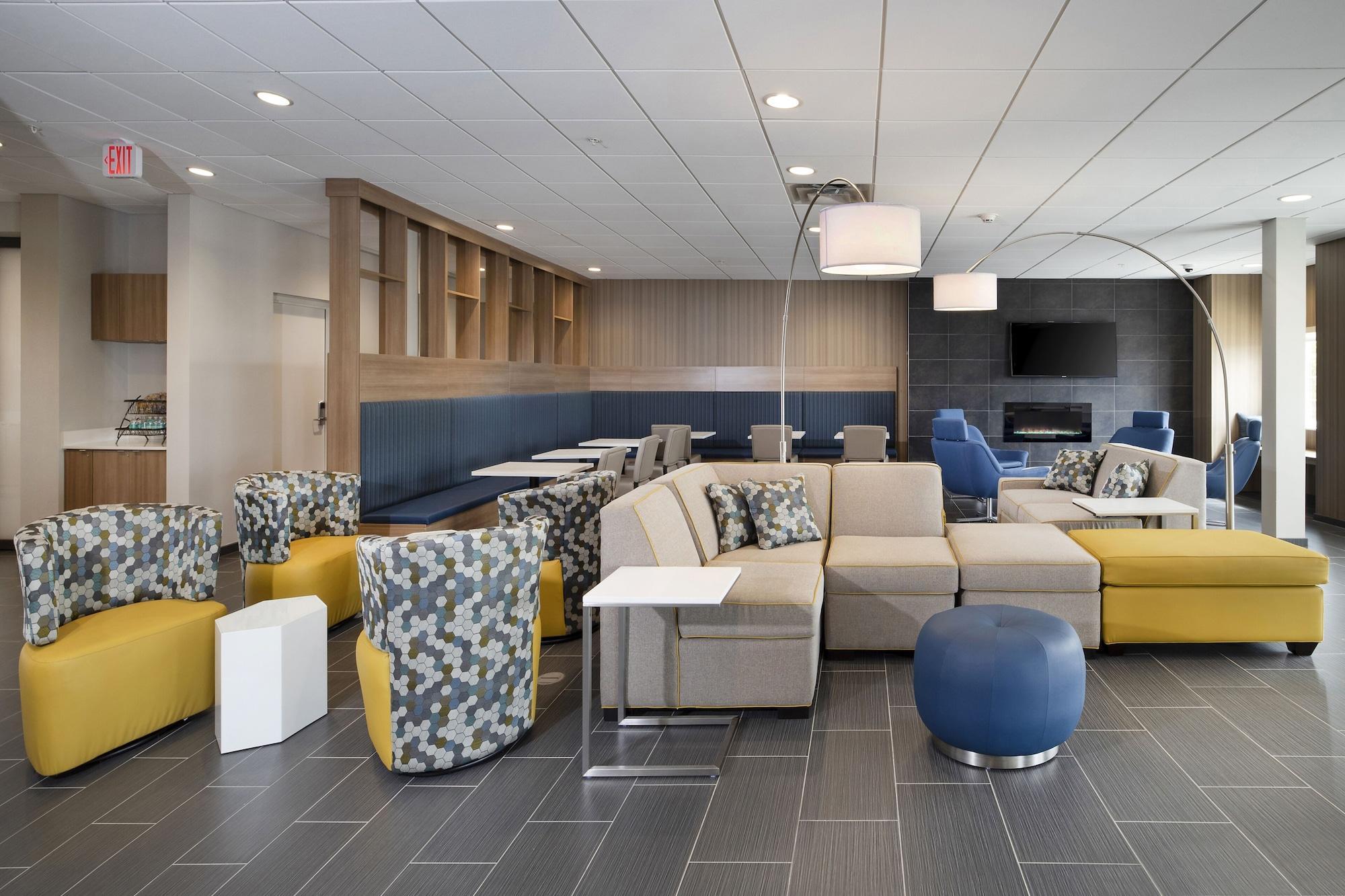 Microtel Inn & Suites By Wyndham Loveland Exterior photo