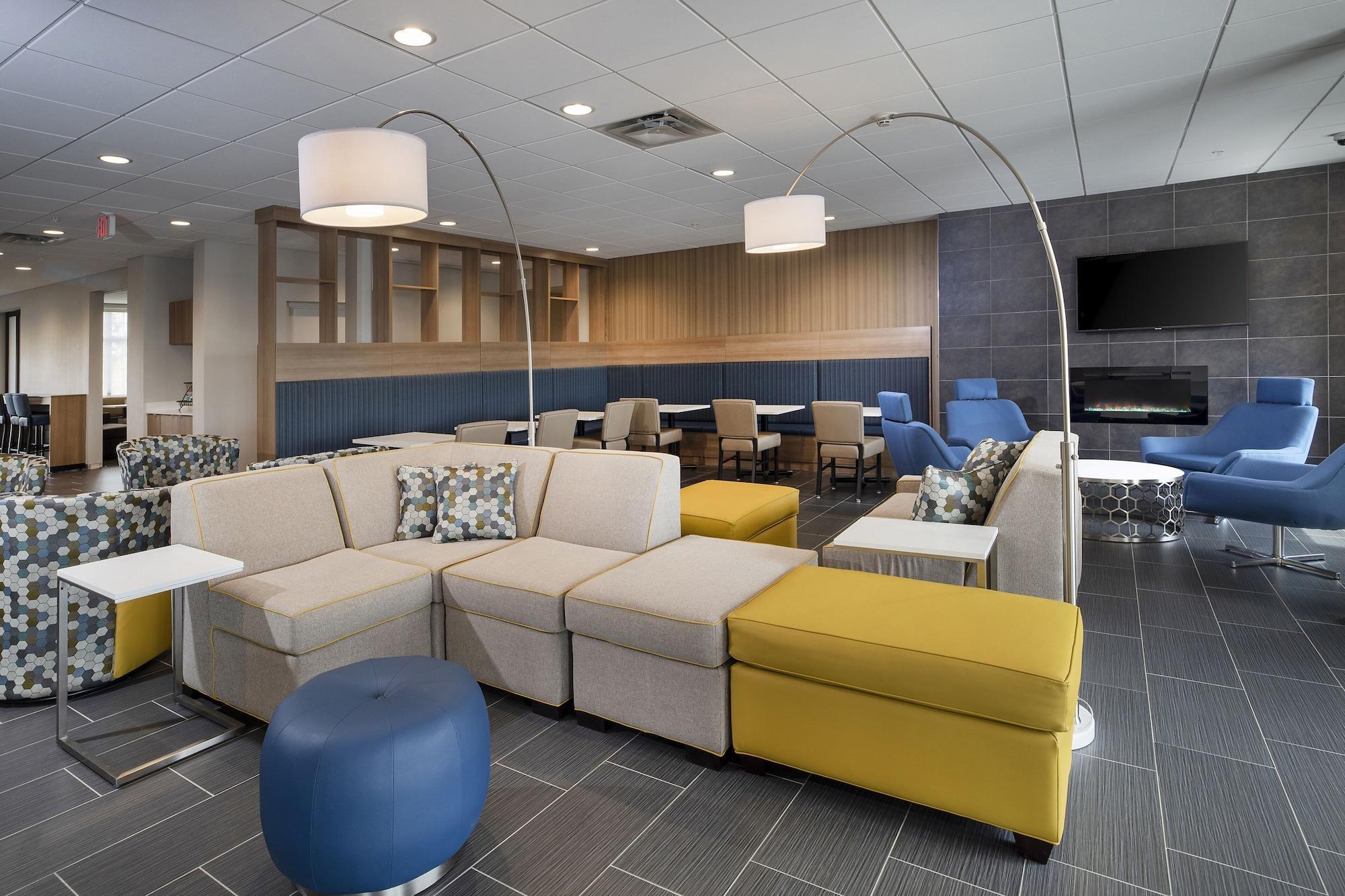 Microtel Inn & Suites By Wyndham Loveland Exterior photo